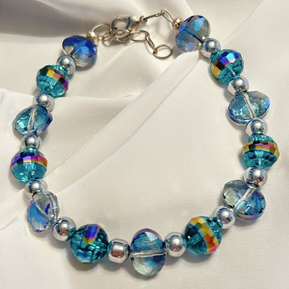 Aqua Blue Lustre Bead Bracelet - Picture 1 of 3